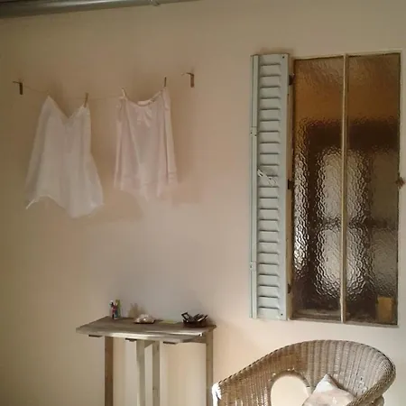 Domaine Insolite Du Petit Moras Couette-café Chomérac