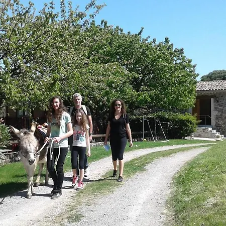 Domaine Insolite Du Petit Moras Bed and Breakfast Chomérac